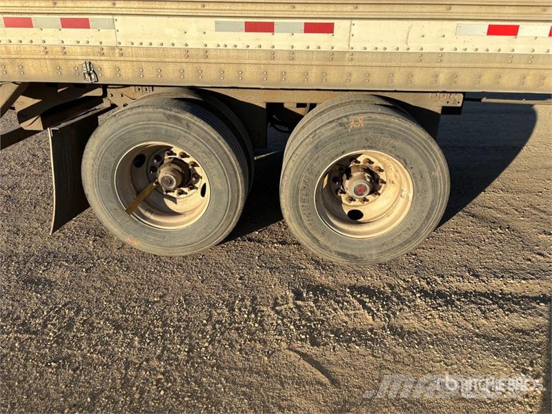 Manac 53 ft x 102 in T/A Heated Van Trailer Dobozos pótkocsik