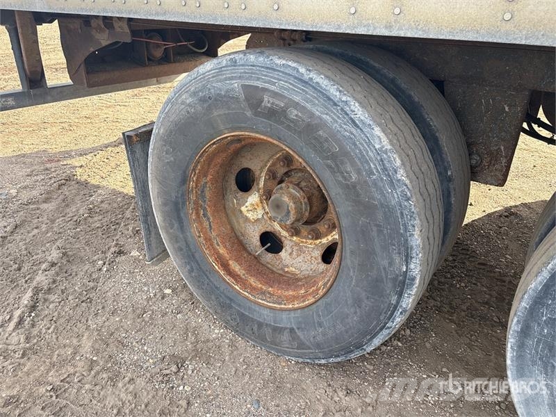 Manac 53 ft x 102 in T/A Heated Van Trailer Ремаркета фургони