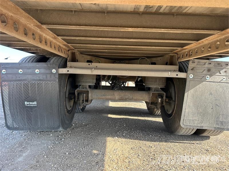 Manac 53 ft x 102 in T/A Van Trailer Причепи-фургони