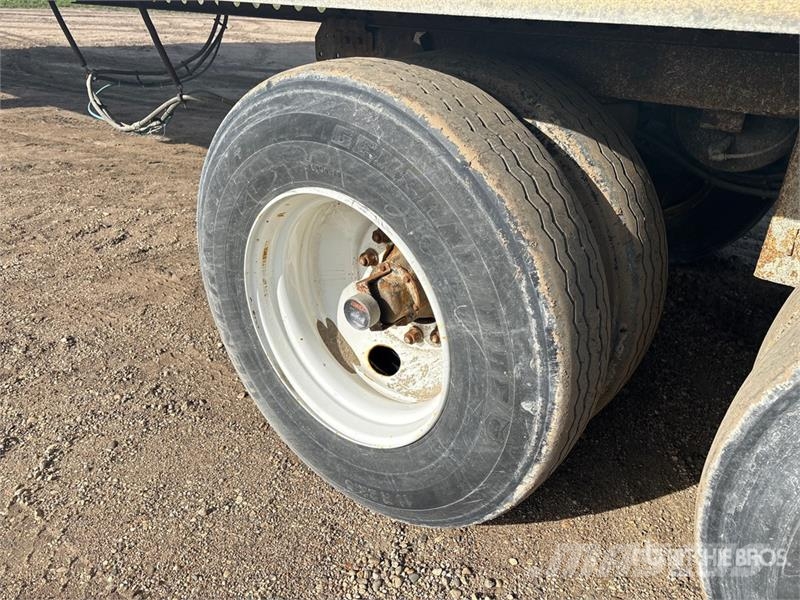 Manac 53 ft x 102 in T/A Heated Van Trailer Ремаркета фургони