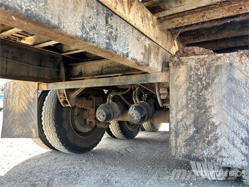 Manac 53 ft x 96 in Tri/A Chip Trailer Skaidu pārvadāšanas treileri