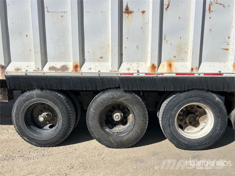 Manac 53 ft x 96 in Tri/A Chip Trailer Skaidu pārvadāšanas treileri