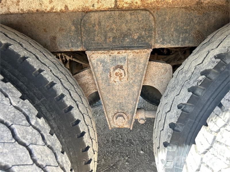 Manac 53 ft x 96 in Tri/A Chip Trailer Skaidu pārvadāšanas treileri