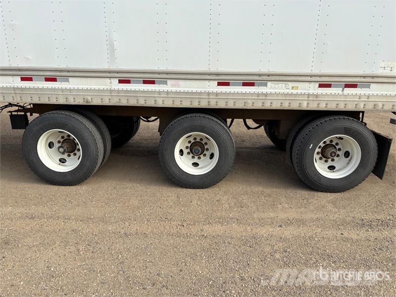Manac FV943 53 ft x 102 in Tri/A Van Trailer Прицепы-фургоны