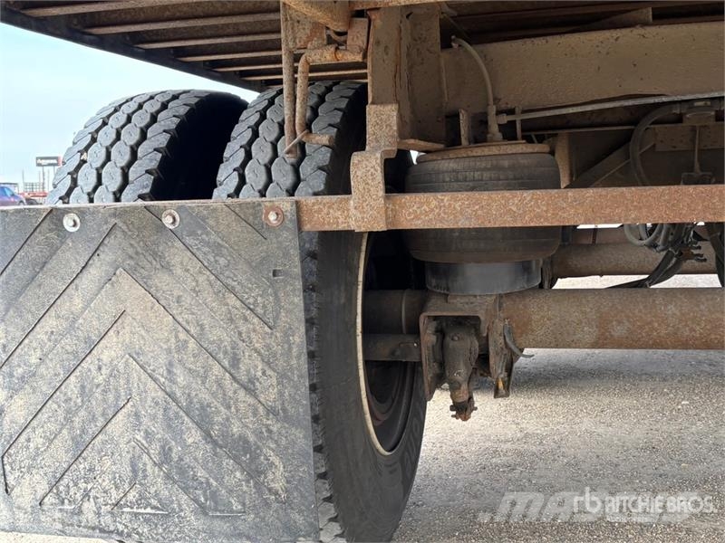 Manac FV943 53 ft x 102 in Tri/A Van Trailer Прицепы-фургоны
