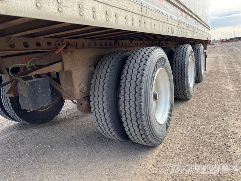 Manac FV943 53 ft x 102 in Tri/A Van Trailer Прицепы-фургоны
