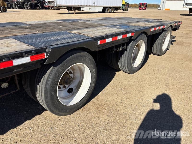 Manac Tri/A 53 ft - 71 ft Extendable Step Deck Trailer Низкорамные прицепы
