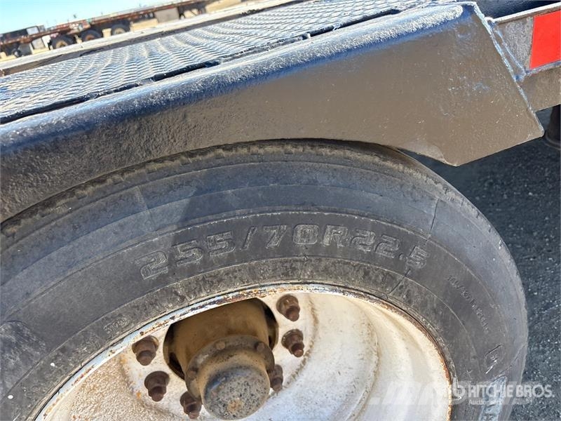 Manac Tri/A 53 ft - 71 ft Extendable Step Deck Trailer Низкорамные прицепы