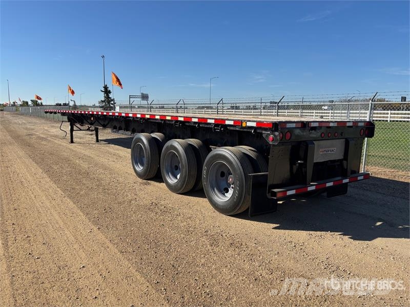 Manac Tri/A 53 ft - 90 ft Extendable Flatbed Trailer Vlakke laadvloer