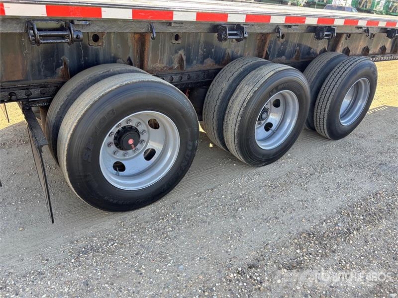 Manac Tri/A 53 ft - 90 ft Extendable Flatbed Trailer Vlakke laadvloer