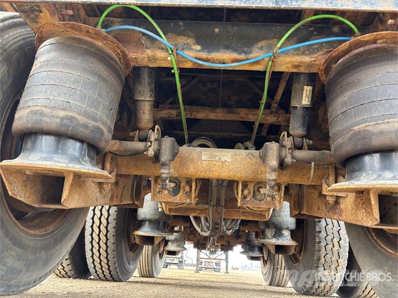 Manac Tri/A 53 ft Extendable Flatbed Trailer Причепи-платформи/бокове розвантаження
