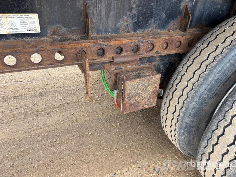 Manac Tri/A 53 ft Extendable Flatbed Trailer 自卸半挂车