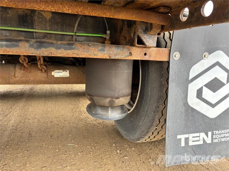 Manac Tri/A 53 ft Extendable Flatbed Trailer 自卸半挂车