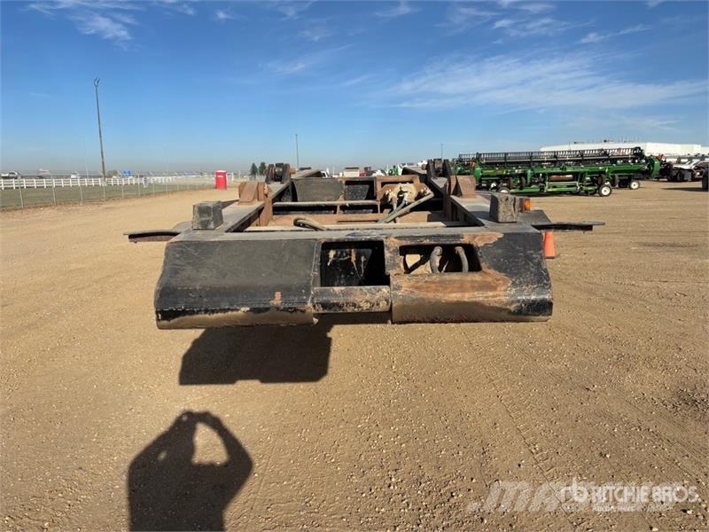 Manac Tri/A Lowboy Trailer Mélybölcsős
