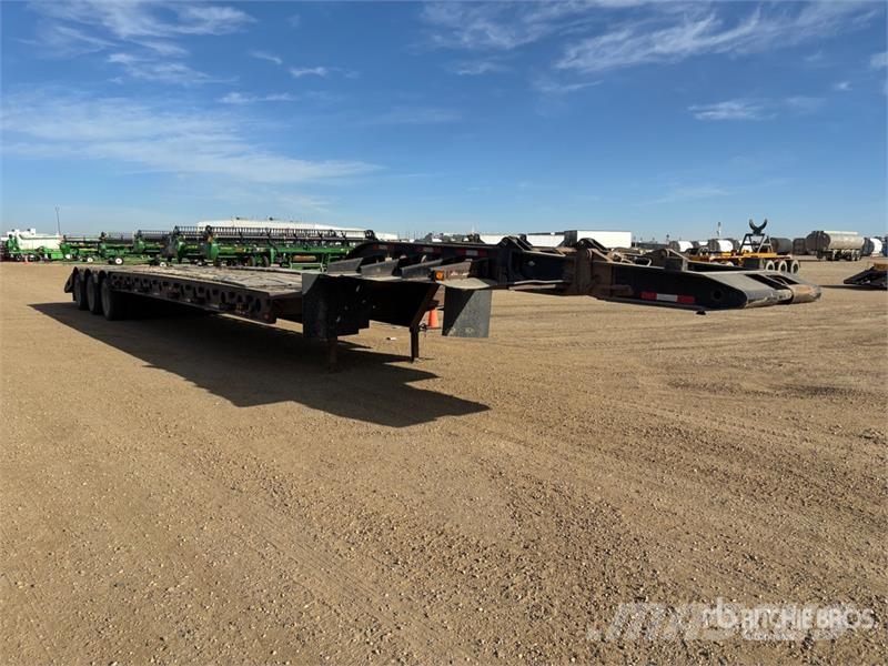 Manac Tri/A Lowboy Trailer Mélybölcsős