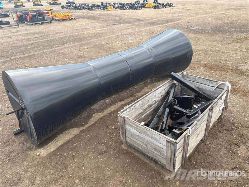  Mandak 9 ft 10 in x 36 in Swather Roller (Unused) Muut maatalouskoneet