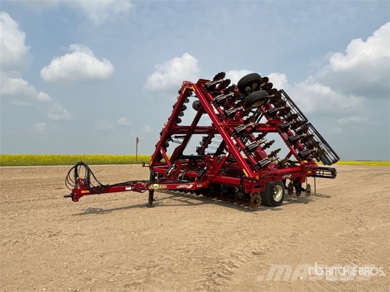 Mandako 4030 Twister 40 ft Tandem Vertical Disc Schijveneggen