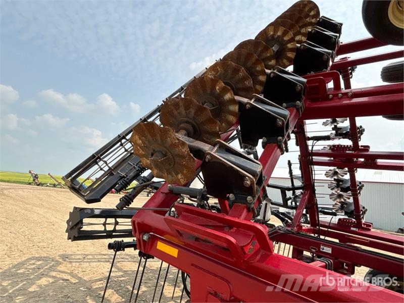 Mandako 4030 Twister 40 ft Tandem Vertical Disc Schijveneggen