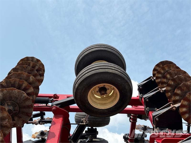 Mandako 4030 Twister 40 ft Tandem Vertical Disc Schijveneggen