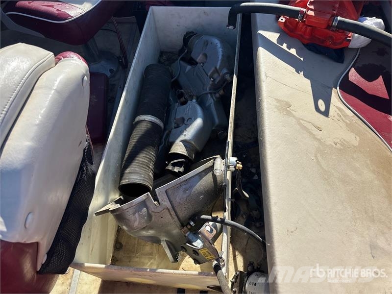 Marathon 19 ft Jet Boat (Inoperable) Barcos / barcazas de carga