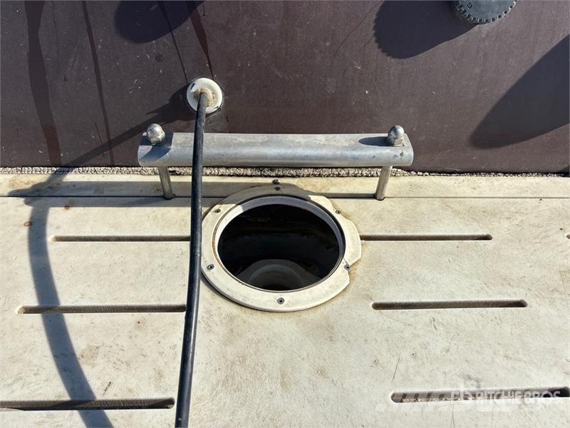 Marathon 19 ft Jet Boat (Inoperable) Barcos / barcazas de carga