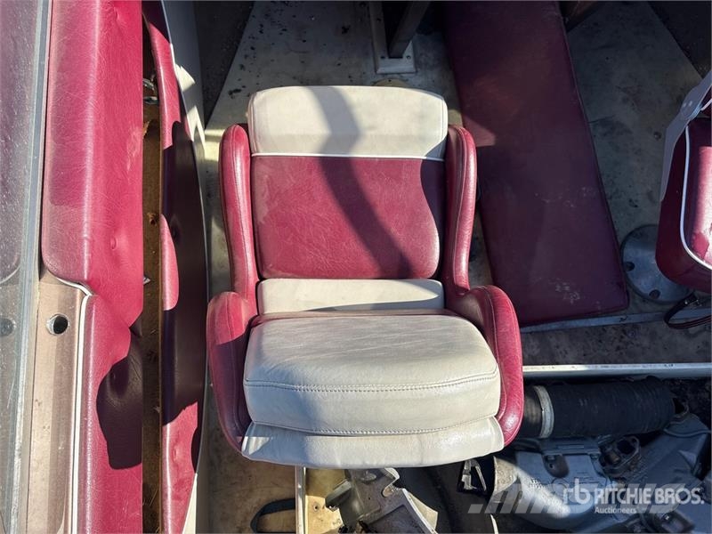 Marathon 19 ft Jet Boat (Inoperable) Barcos / barcazas de carga