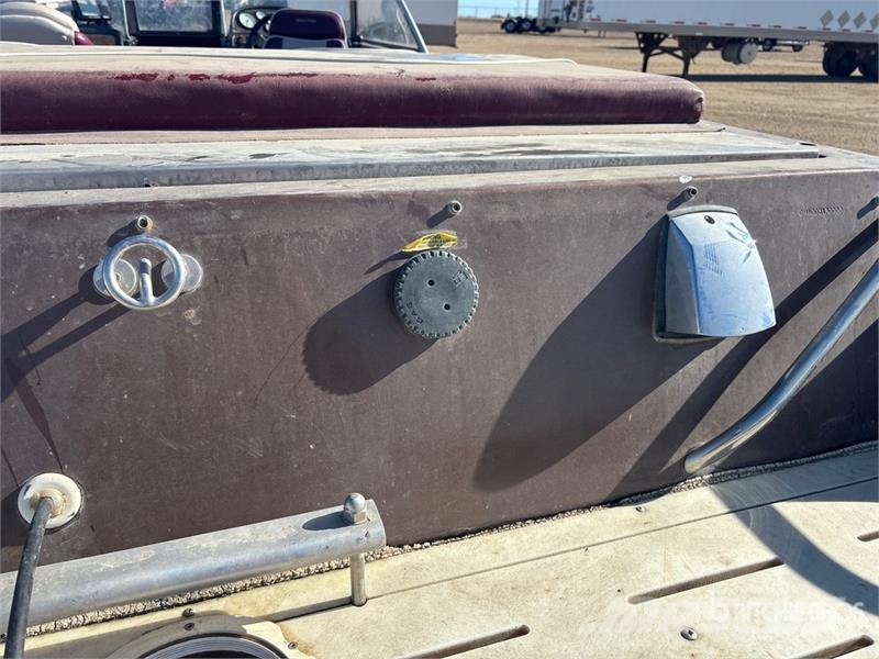 Marathon 19 ft Jet Boat (Inoperable) Barcos / barcazas de carga