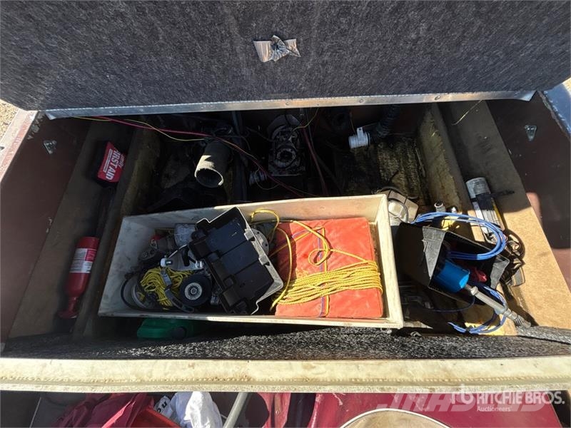 Marathon 19 ft Jet Boat (Inoperable) Barcos / barcazas de carga