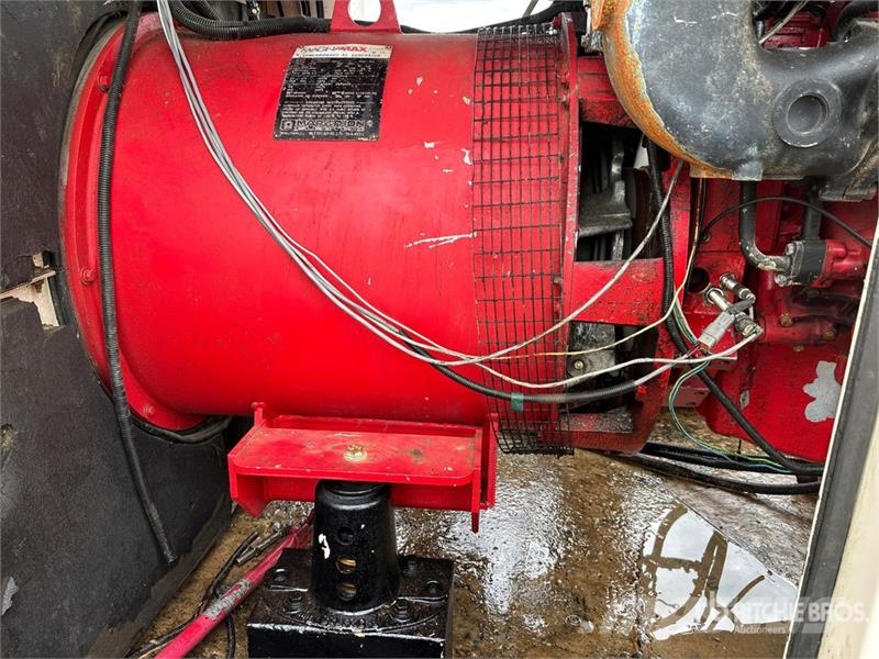 Marathon 572DSL4024 400 kW Skid-Mounted Generator Set Dízel áramfejlesztők