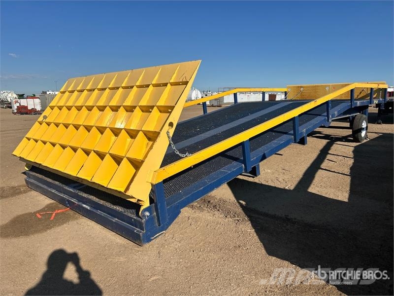 Marshall Adapt-A-Ramp 10 ft x 29 ft Portable Loading Ramp معدات البناء - غير ذلك