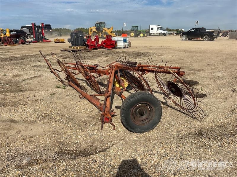 Massey Ferguson 12 ft Hay Rake Šieno grėbliai ir vartytuvai
