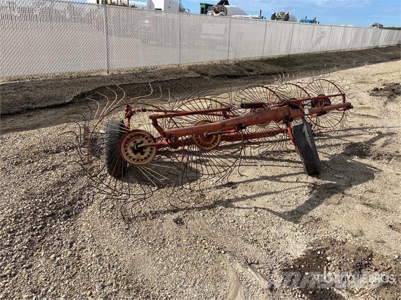 Massey Ferguson 12 ft Hay Rake Šieno grėbliai ir vartytuvai