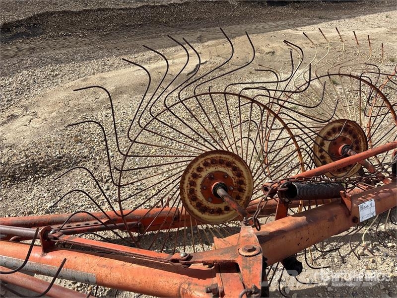 Massey Ferguson 12 ft Hay Rake Šieno grėbliai ir vartytuvai