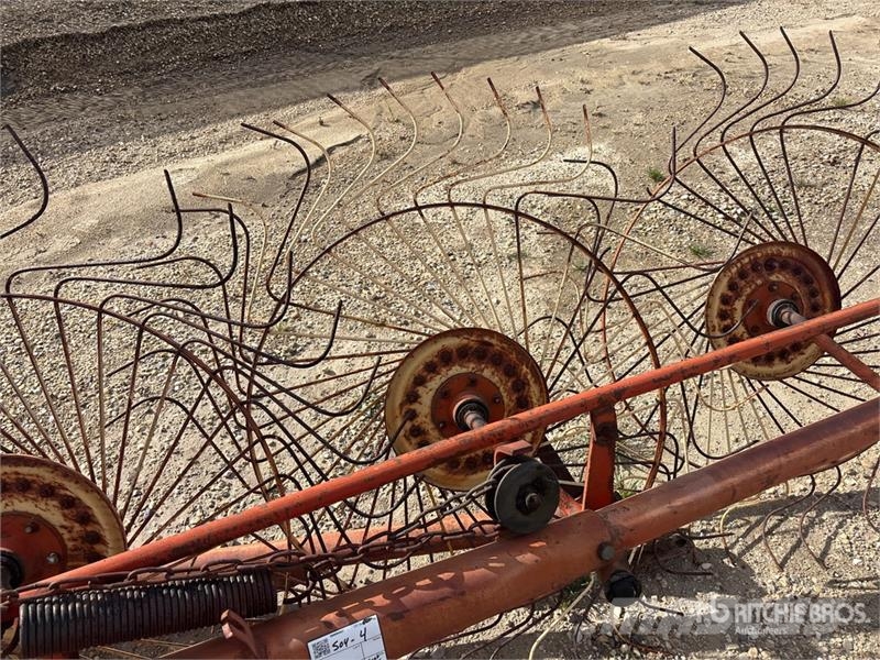 Massey Ferguson 12 ft Hay Rake Šieno grėbliai ir vartytuvai