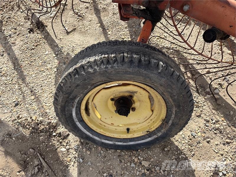Massey Ferguson 12 ft Hay Rake Šieno grėbliai ir vartytuvai