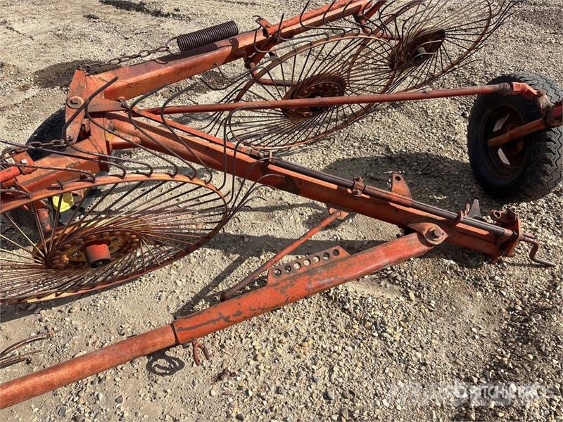 Massey Ferguson 12 ft Hay Rake Šieno grėbliai ir vartytuvai