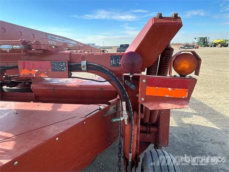 Massey Ferguson 1372 12 ft Mower Conditioner Косилки-формувачі