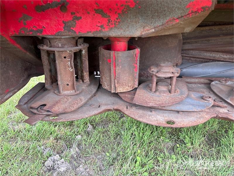Massey Ferguson 1375 15 ft Mower Conditioner Mähwerke