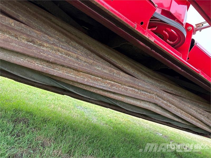 Massey Ferguson 1375 15 ft Mower Conditioner Mähwerke