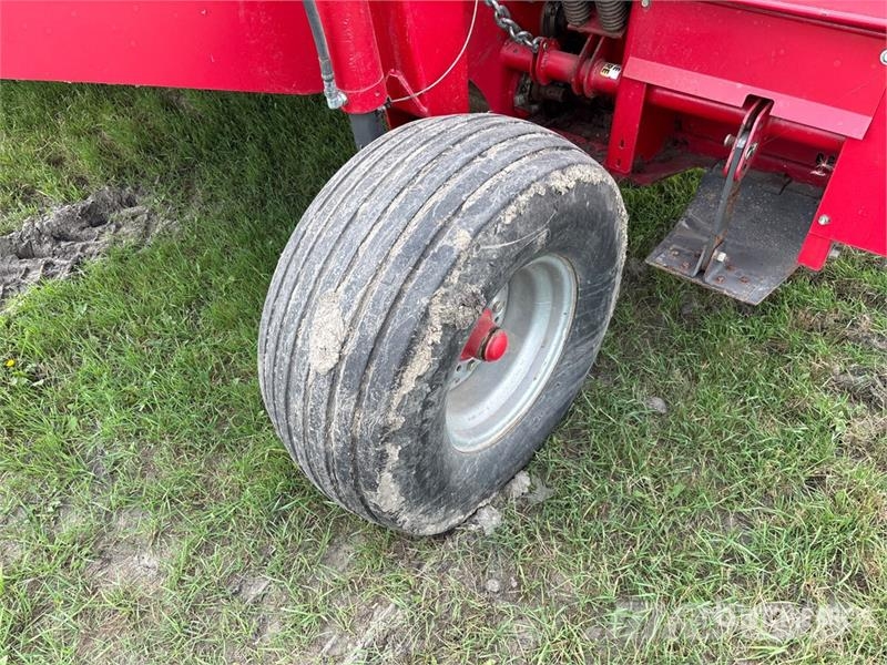 Massey Ferguson 1375 15 ft Mower Conditioner Mähwerke