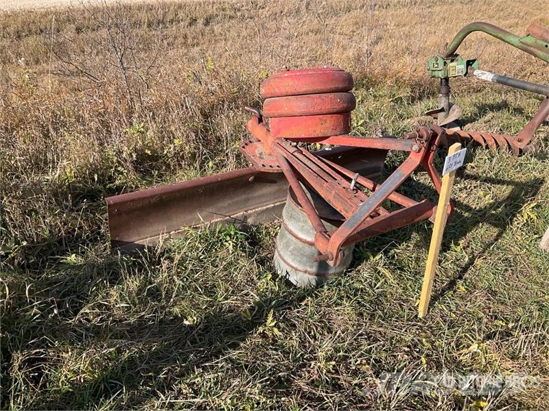 Massey Ferguson 17 72 in 3-Point Blade Attachment Daske / noževi