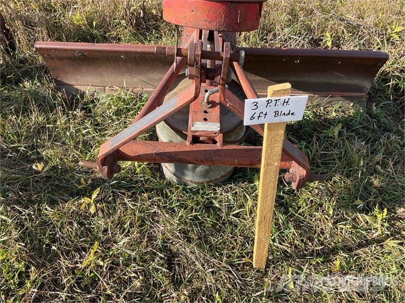 Massey Ferguson 17 72 in 3-Point Blade Attachment Daske / noževi