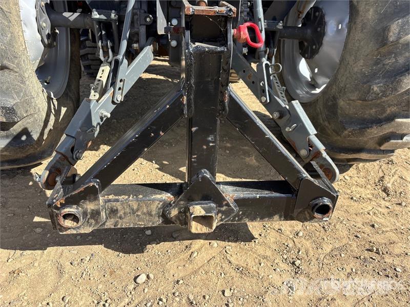 Massey Ferguson 1735M 4WD Utility Tractor Kompaktni (mali) traktori