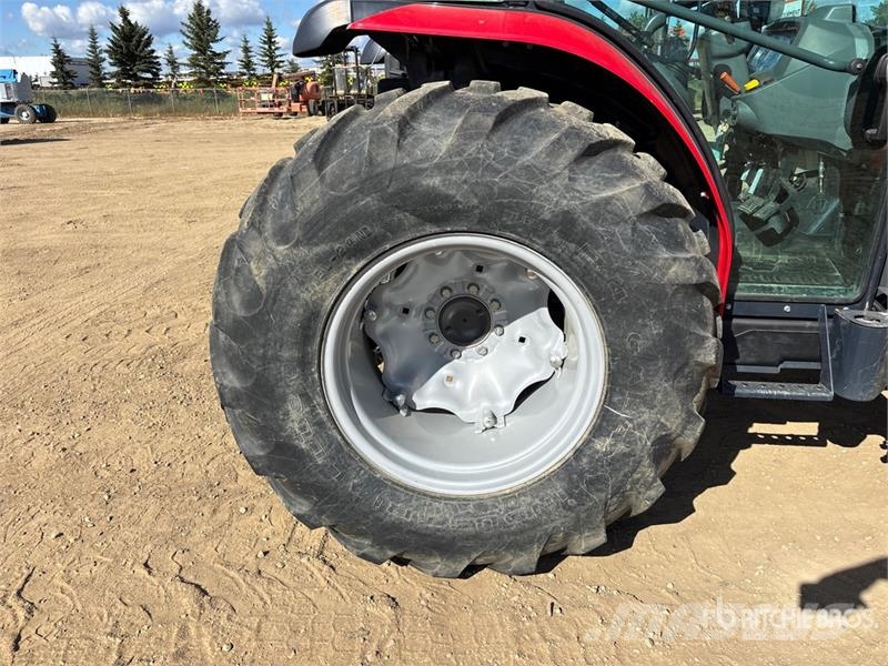 Massey Ferguson 1735M 4WD Utility Tractor Kompaktni (mali) traktori