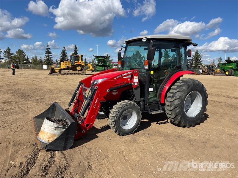 Massey Ferguson 1735M 4WD Utility Tractor Kompaktni (mali) traktori