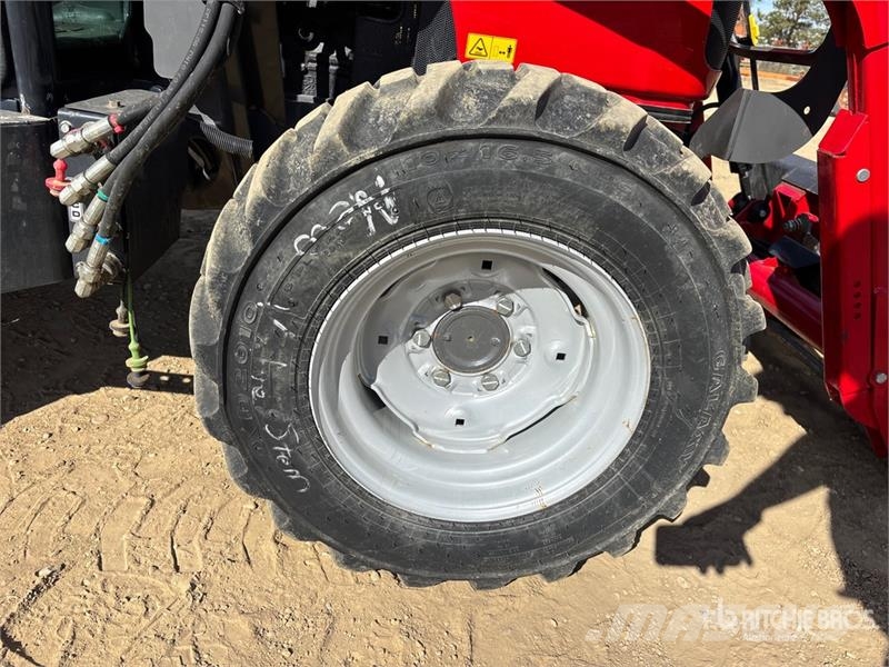 Massey Ferguson 1735M 4WD Utility Tractor Kompaktni (mali) traktori