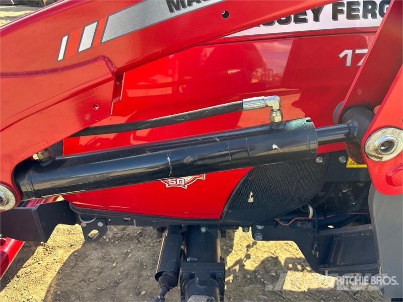Massey Ferguson 1735M 4WD Utility Tractor Kompaktni (mali) traktori