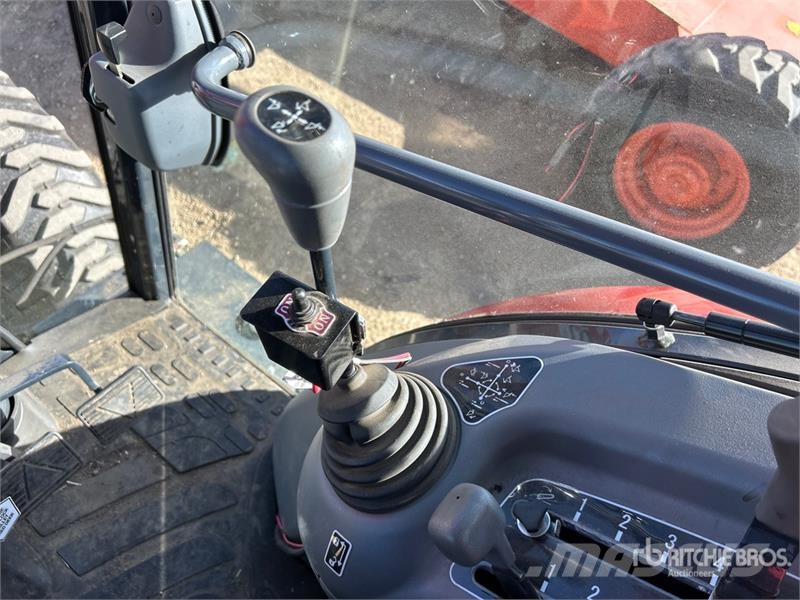 Massey Ferguson 1742 4WD Utility Tractor Trattori compatti