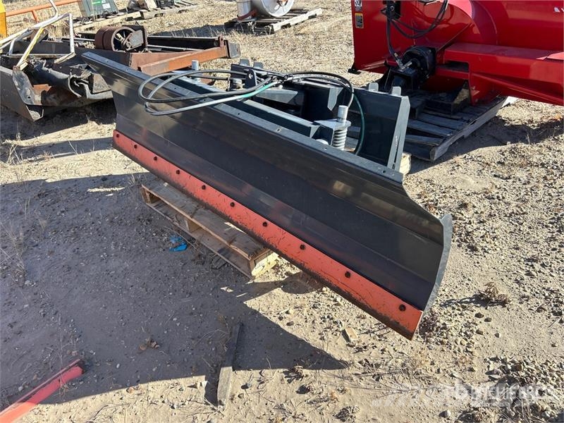Massey Ferguson 1742 4WD Utility Tractor Trattori compatti