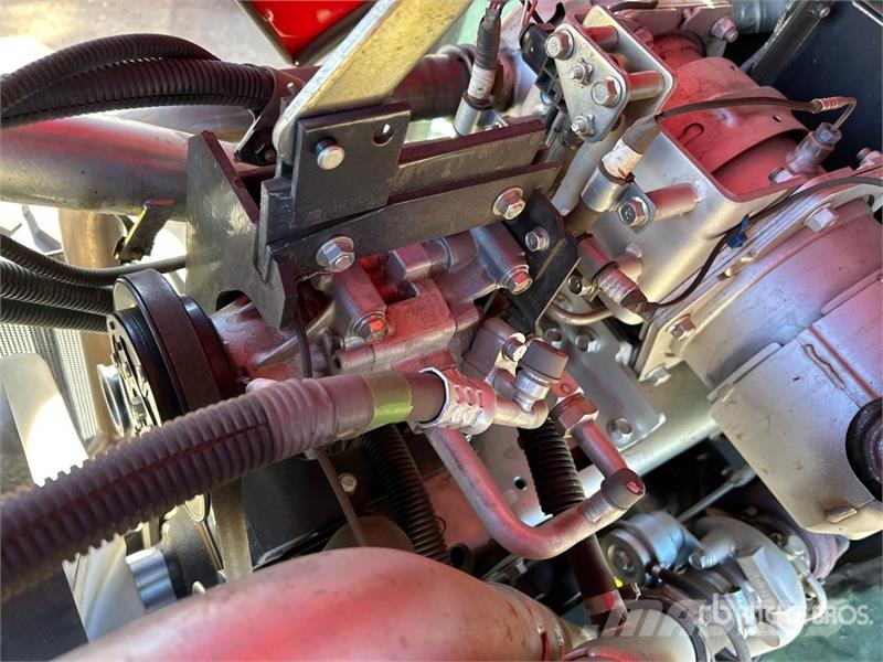 Massey Ferguson 1742 4WD Utility Tractor Trattori compatti